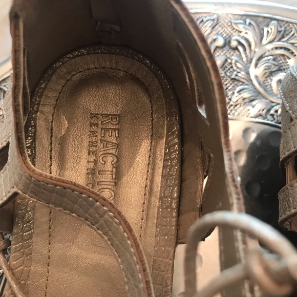 Kenneth Cole Gladiator Sandal - SZ 8.5 - Picture 2 of 7